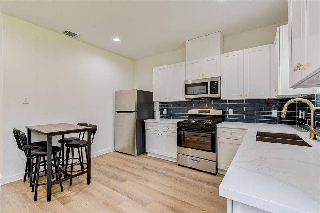 5 BR in Houston