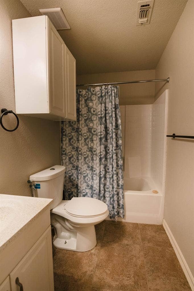 7 BR in Arlington