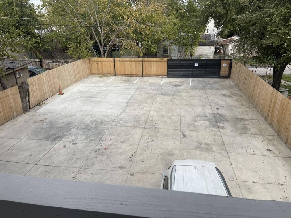 8 BR in San Antonio