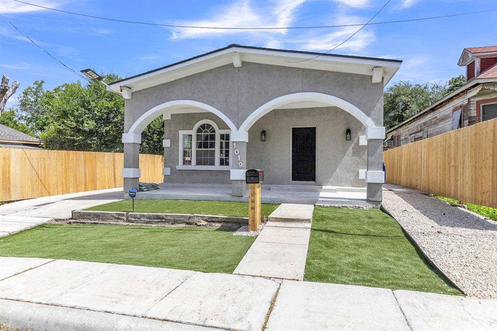 8 BR in San Antonio
