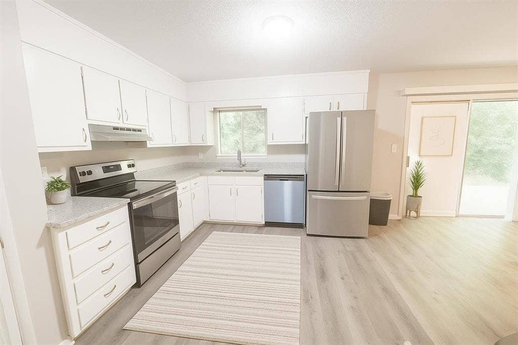 7 BR in Riverdale