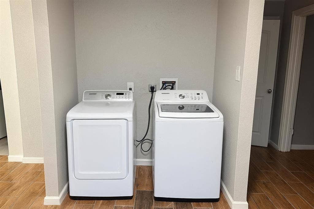 7 BR in Houston