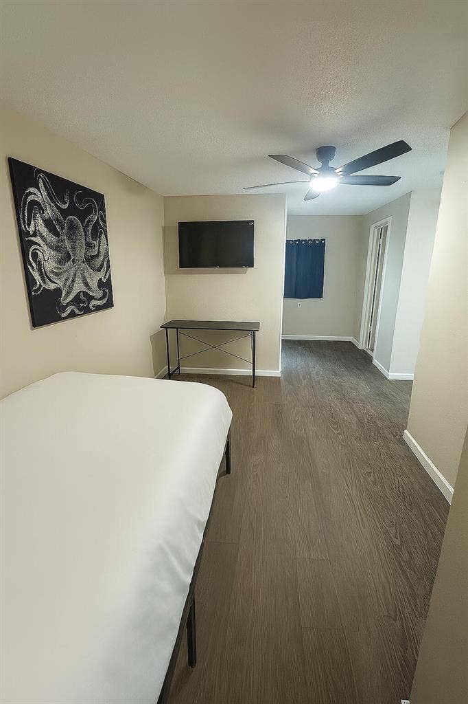 7 BR in Houston