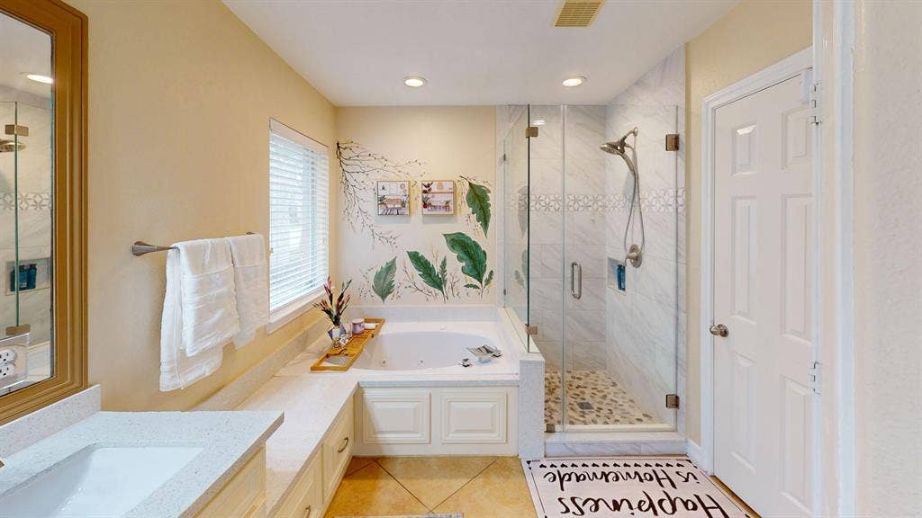 4 BR in Houston