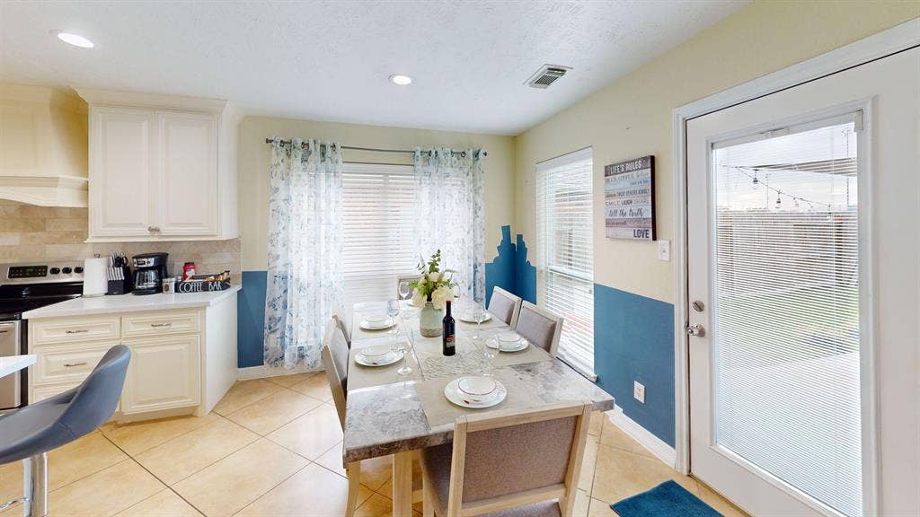 4 BR in Houston