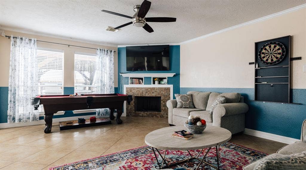 4 BR in Houston