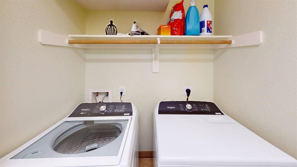 4 BR in Houston