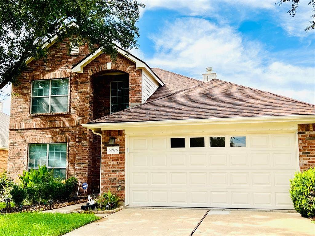 4 BR in Houston