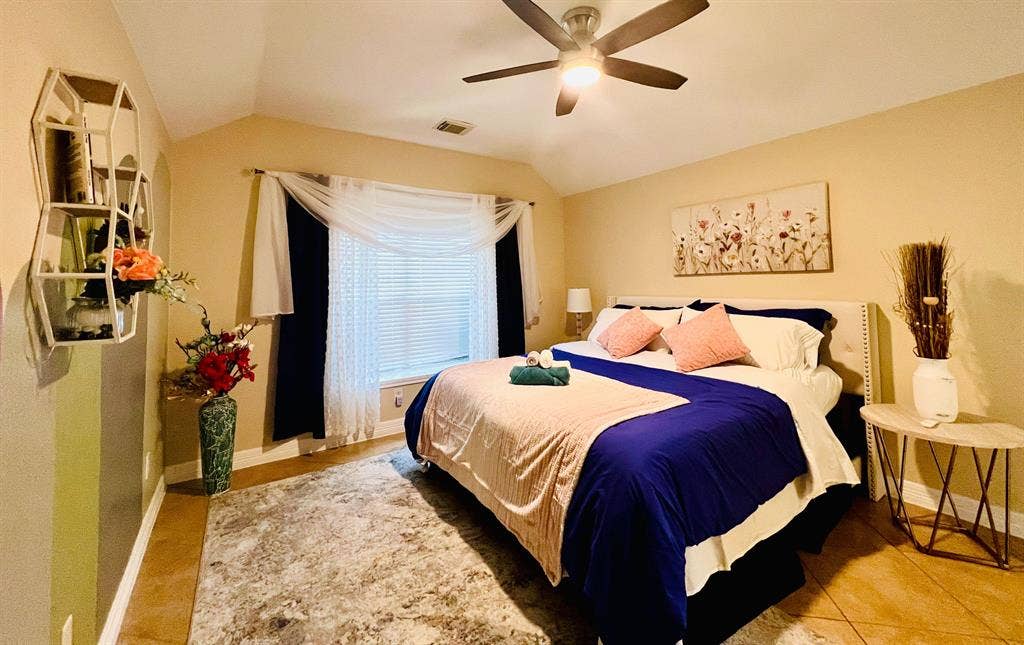 4 BR in Houston