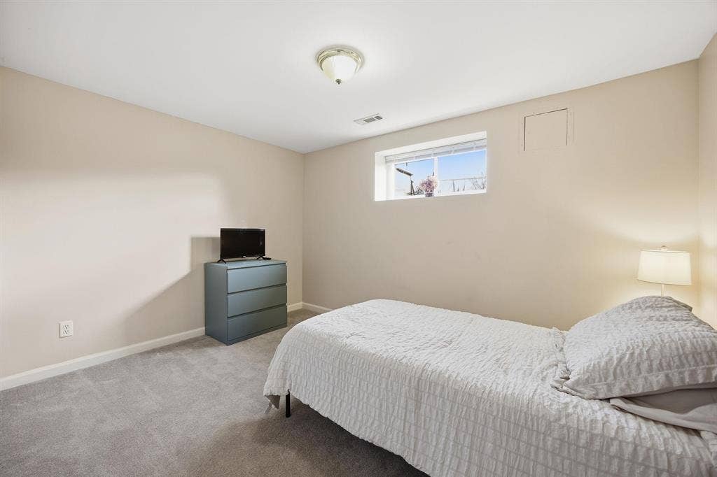 8 BR in Marietta