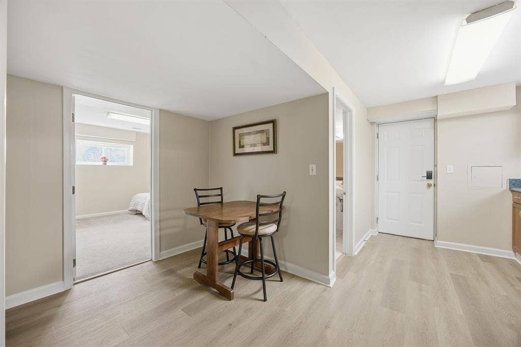 8 BR in Marietta