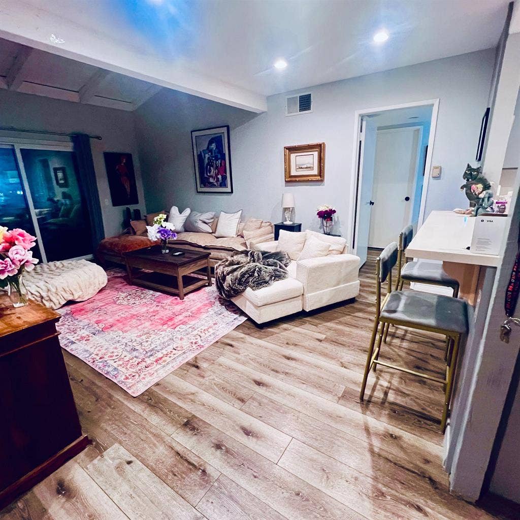 1 BR in Ventura