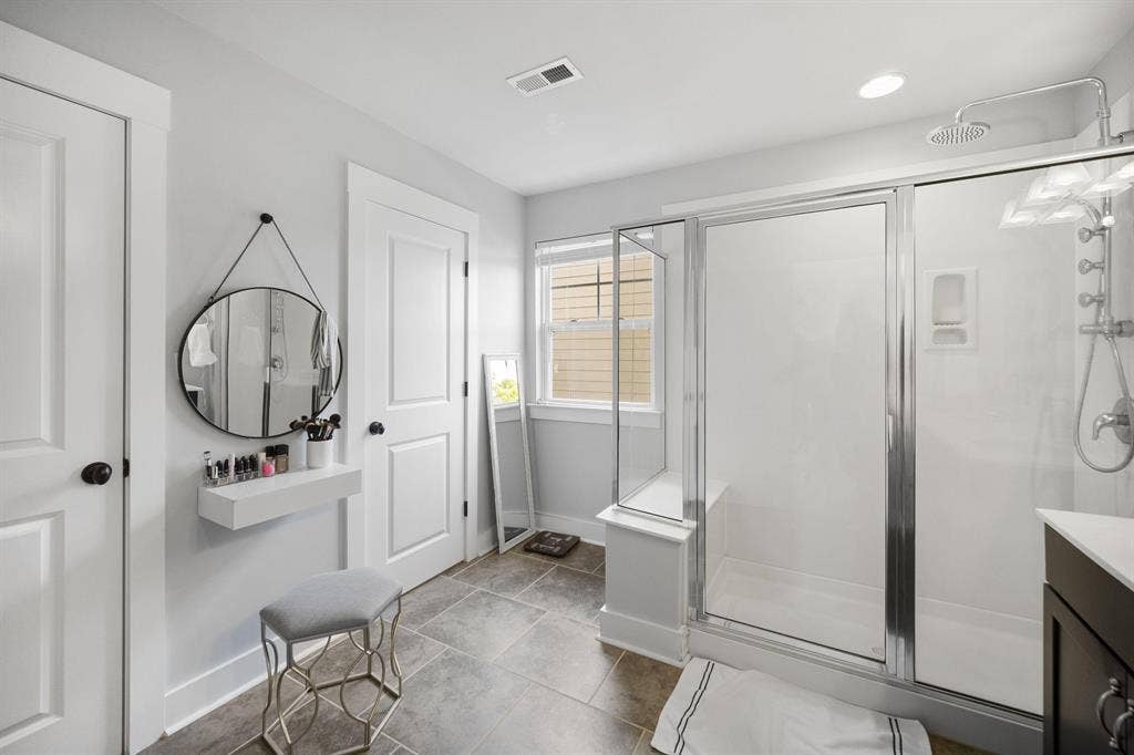 4 BR in Charlotte