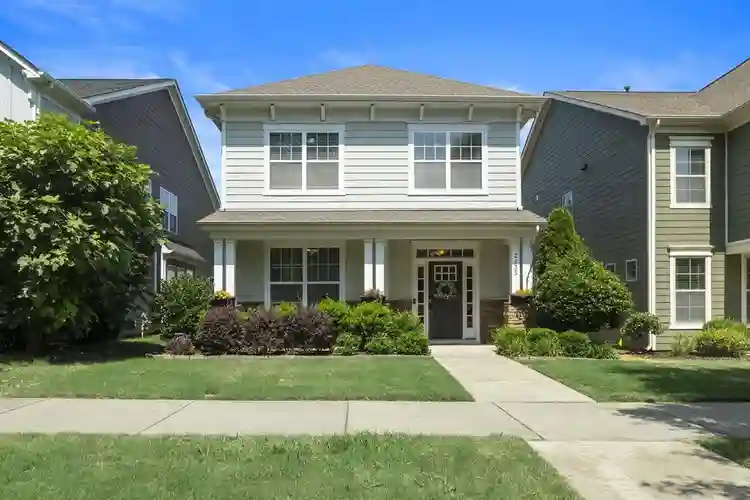4 BR in Charlotte