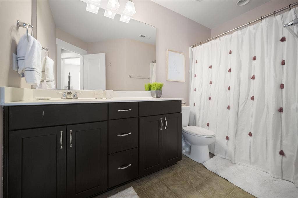 4 BR in Charlotte