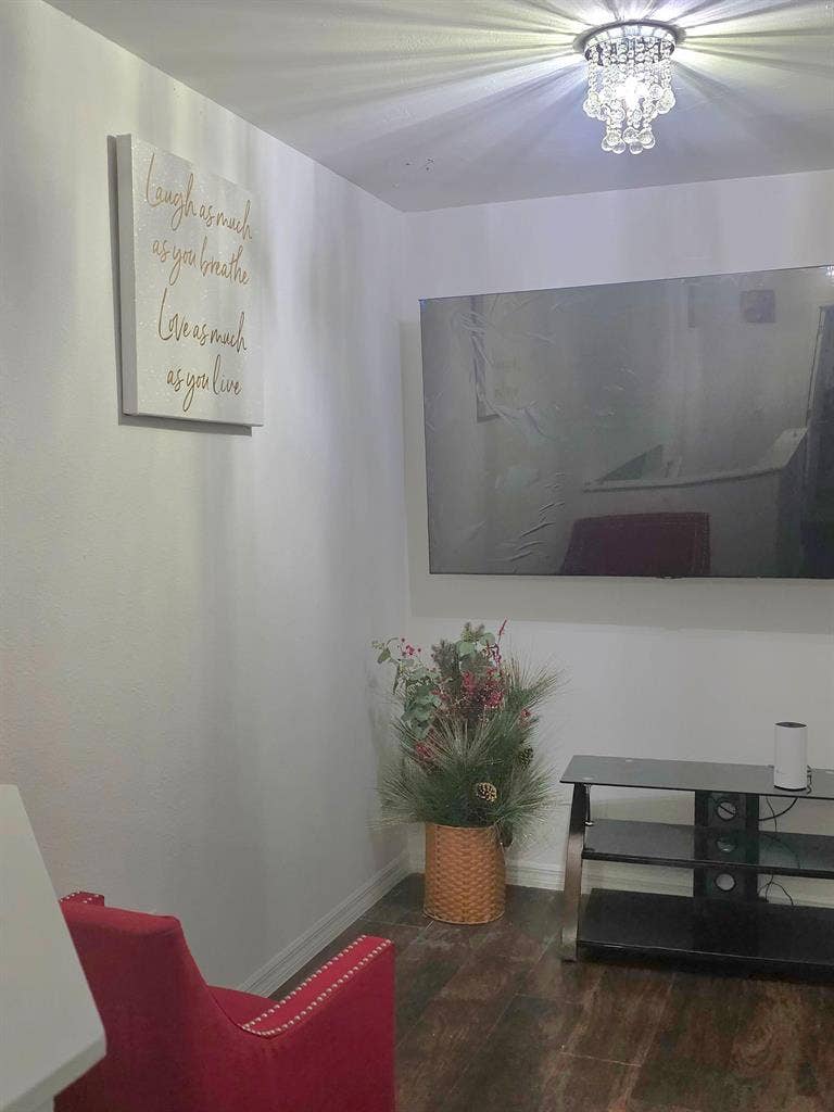1 BR in Four Corners