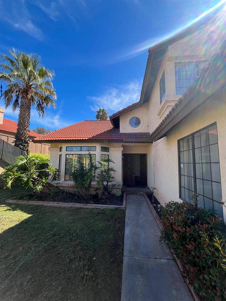 7 BR in Moreno Valley