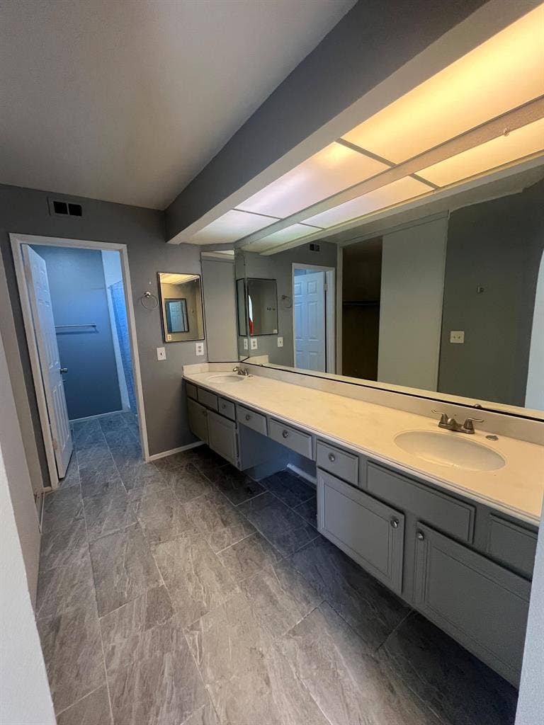 7 BR in Moreno Valley