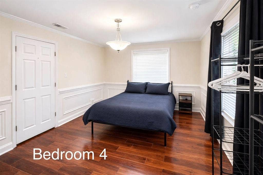 7 BR in Belmont