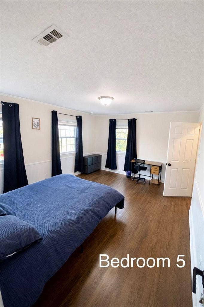 7 BR in Belmont