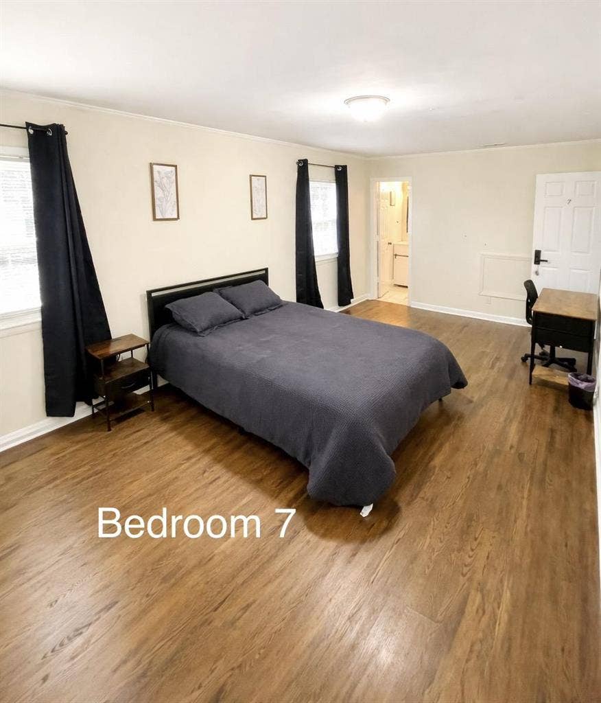7 BR in Belmont