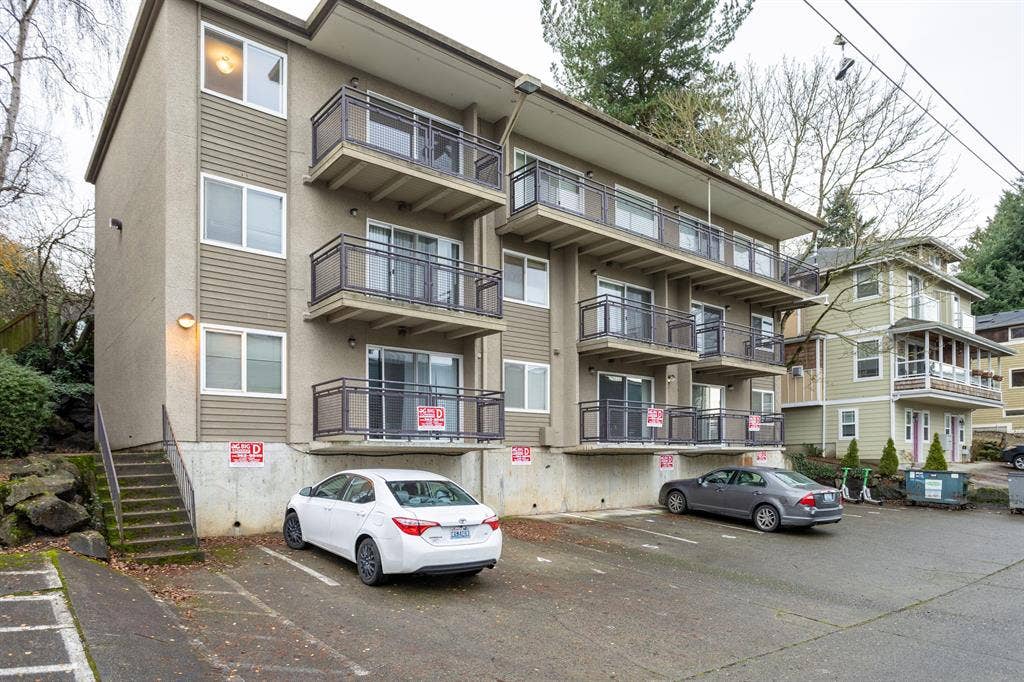 4 BR in Seattle