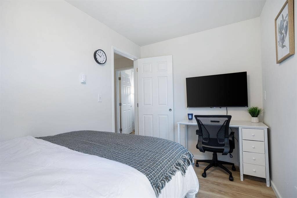 4 BR in Seattle