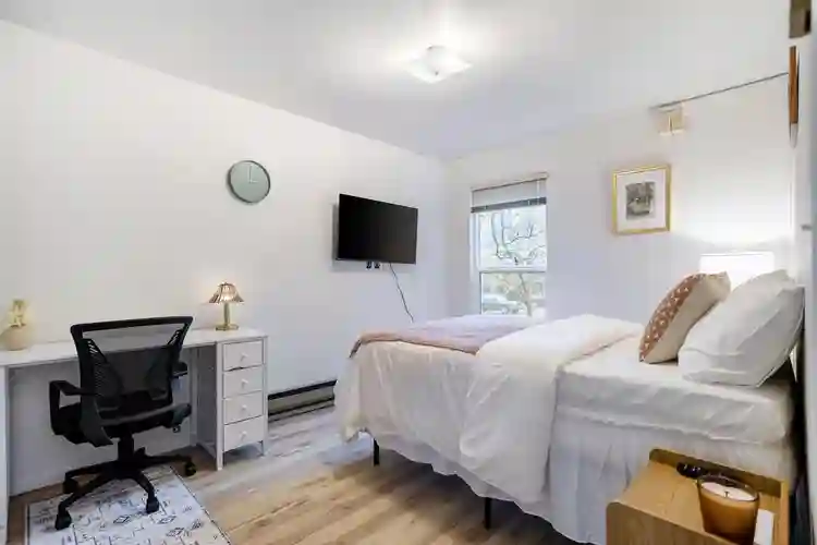 4 BR in Seattle
