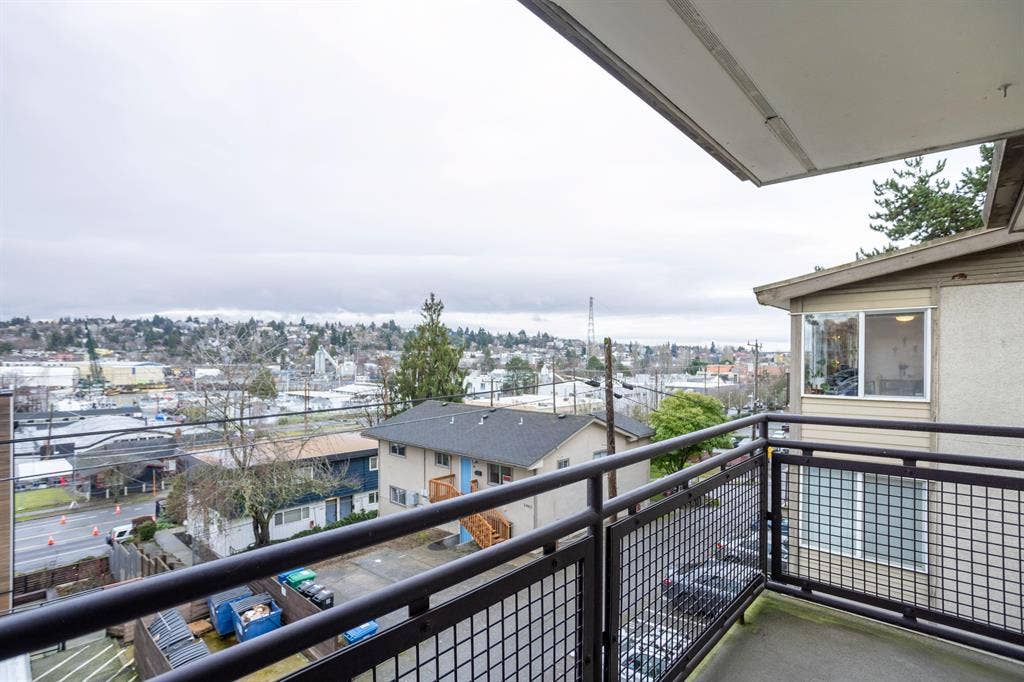 4 BR in Seattle
