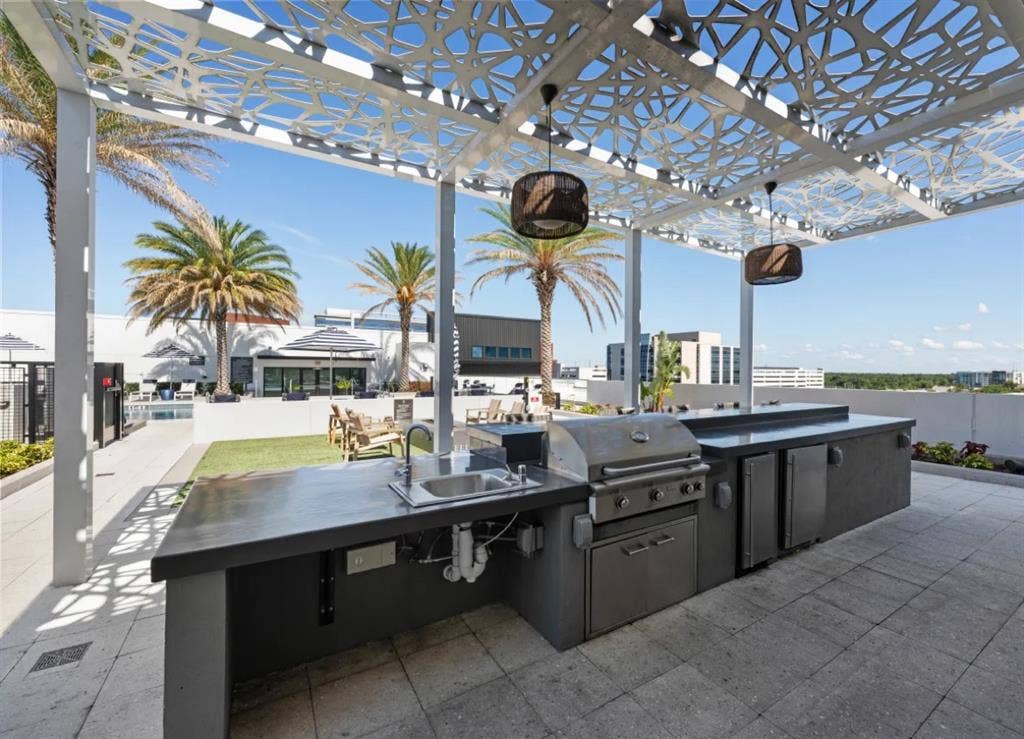 SUBLEASE OPPORTUNITY - VIDA