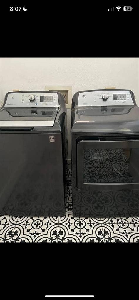 Peaceful nature all female house