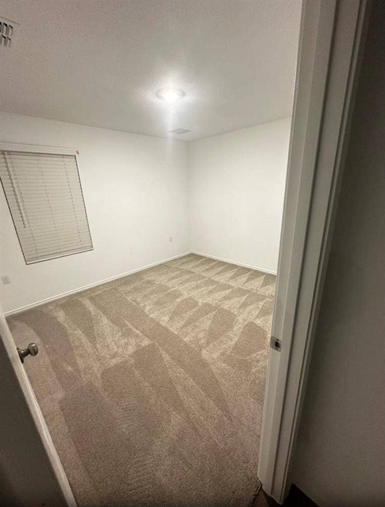 Looking for a roommate for house
