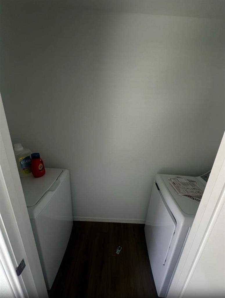 Looking for a roommate for house