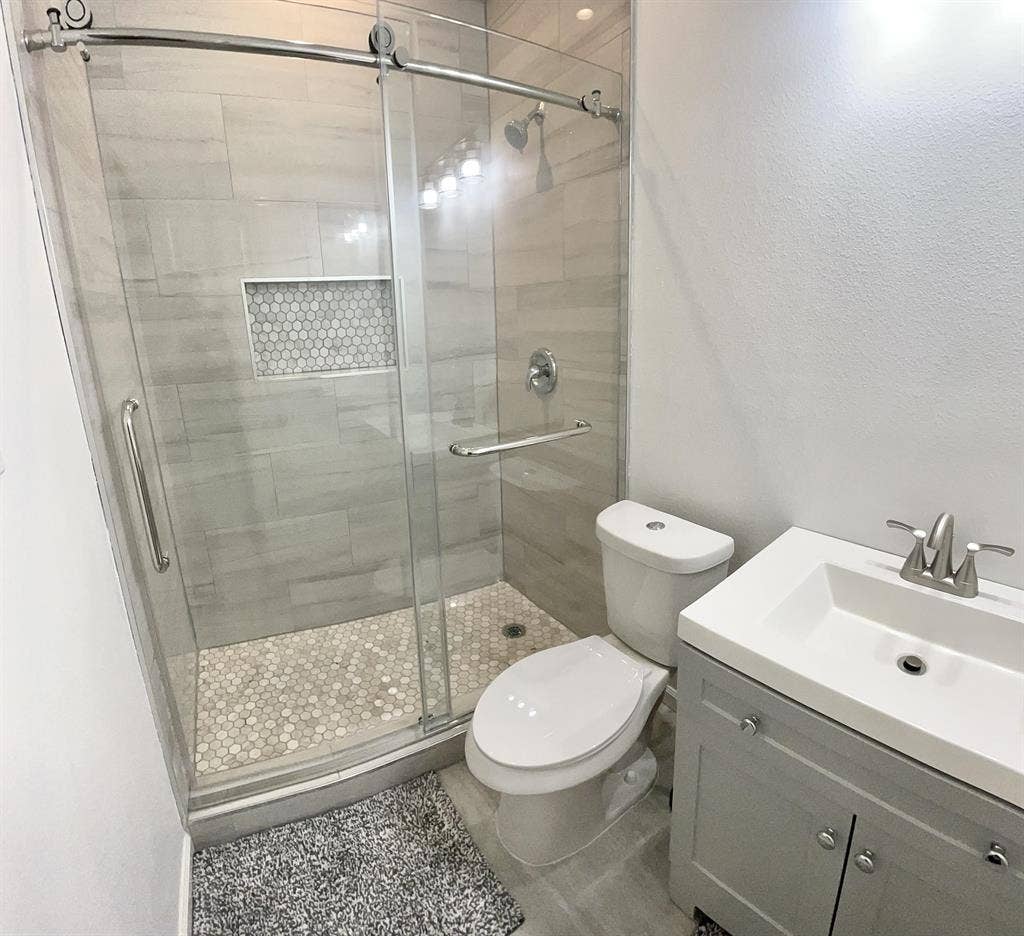 4 BR in Houston