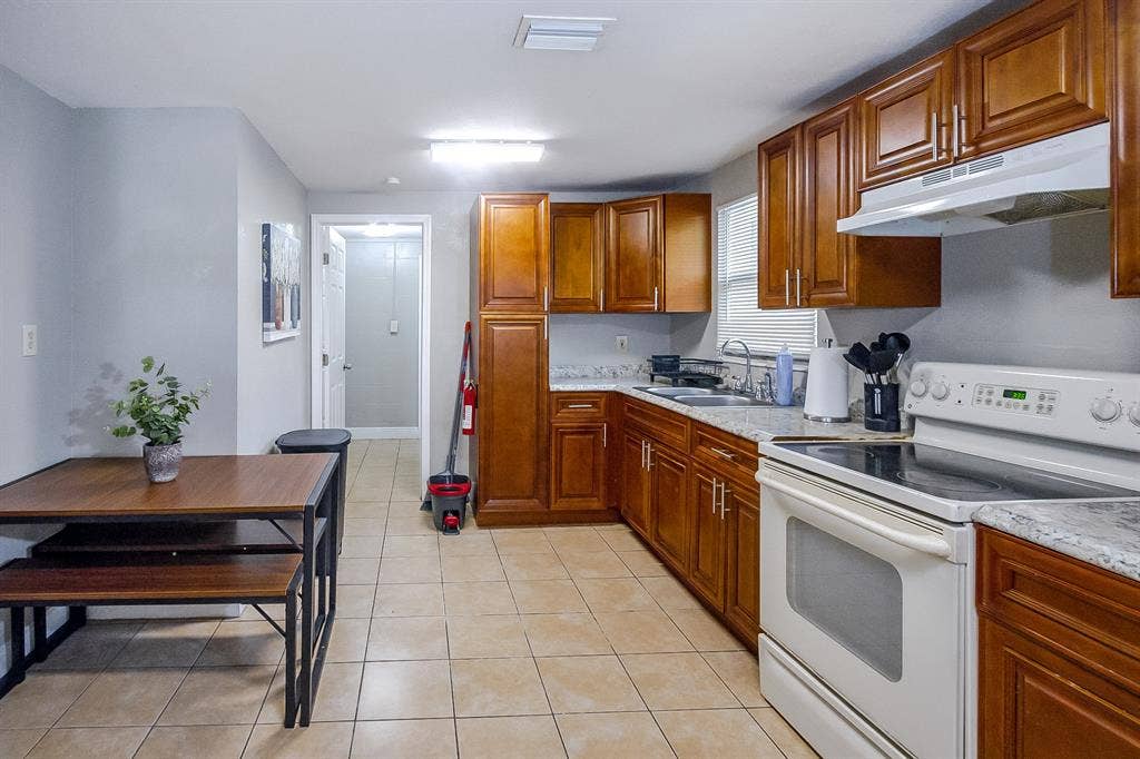 3 BR in Tampa