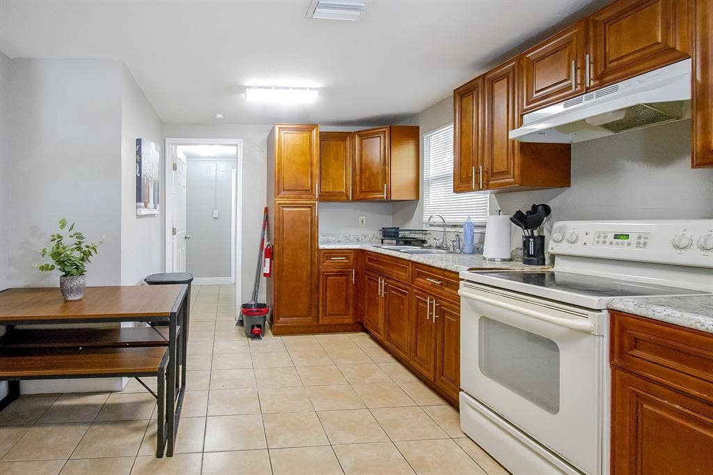 3 BR in Tampa