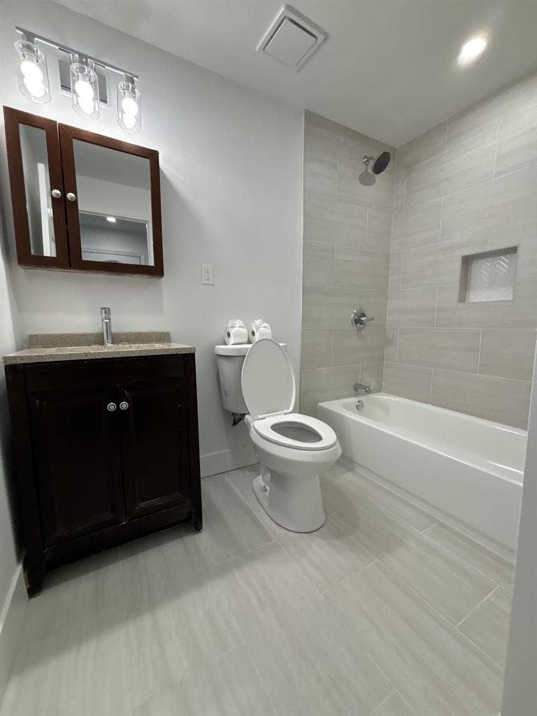 7 BR in Philadelphia