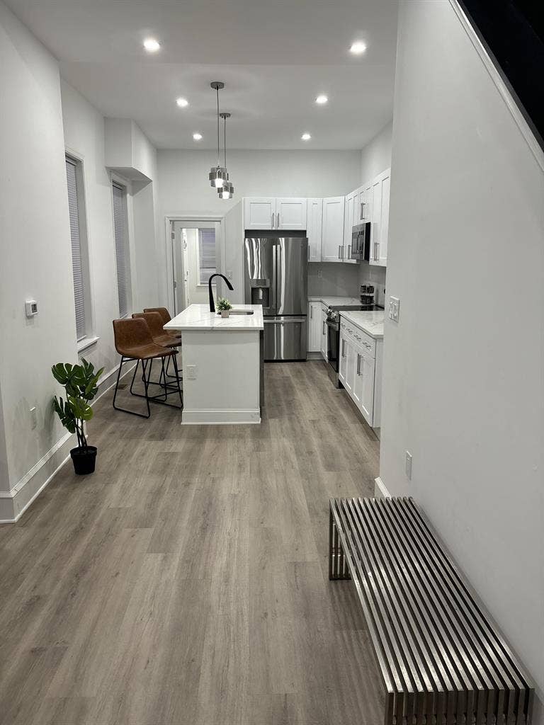 7 BR in Philadelphia