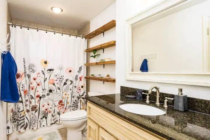 5 BR in Arvada