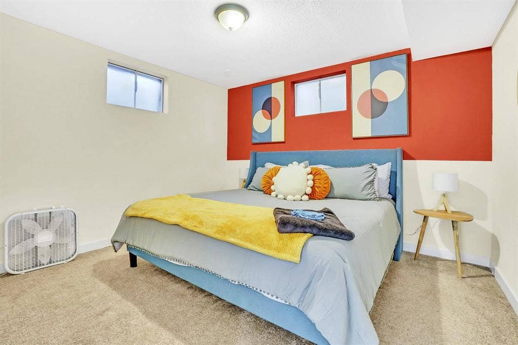 4 BR in Denver