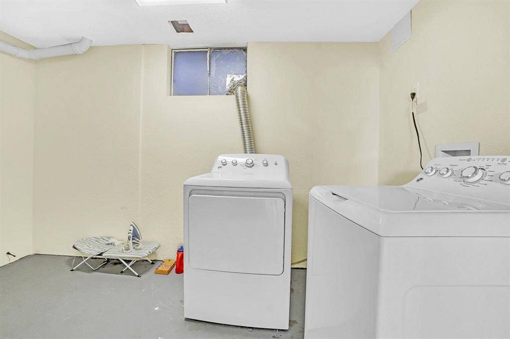 4 BR in Denver