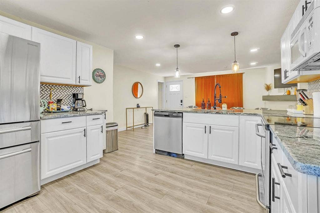 4 BR in Denver