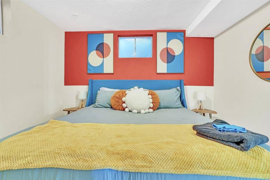 4 BR in Denver
