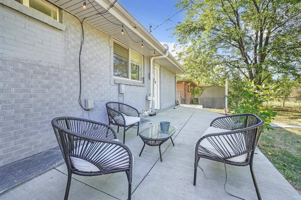 4 BR in Denver