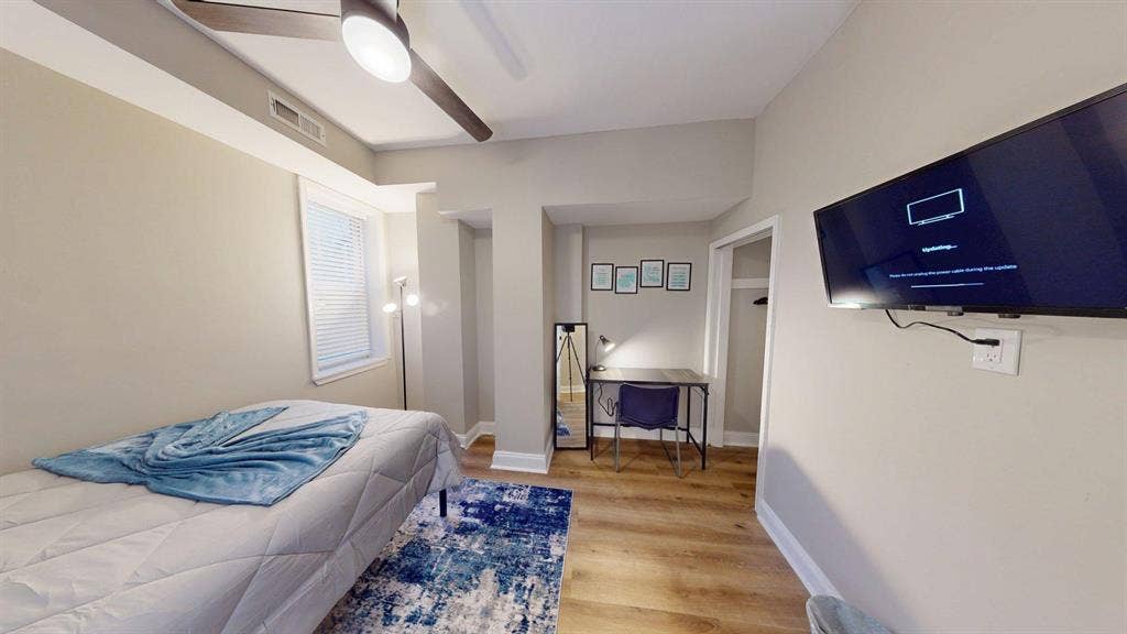 8 BR in Baltimore