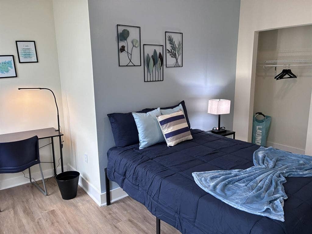 8 BR in Baltimore