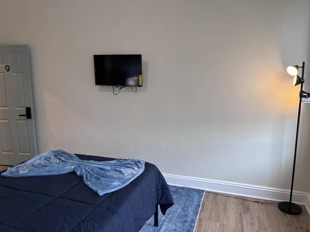 8 BR in Baltimore