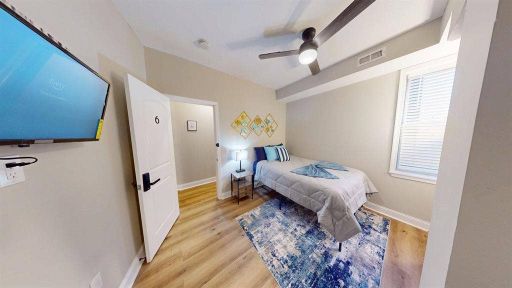 8 BR in Baltimore