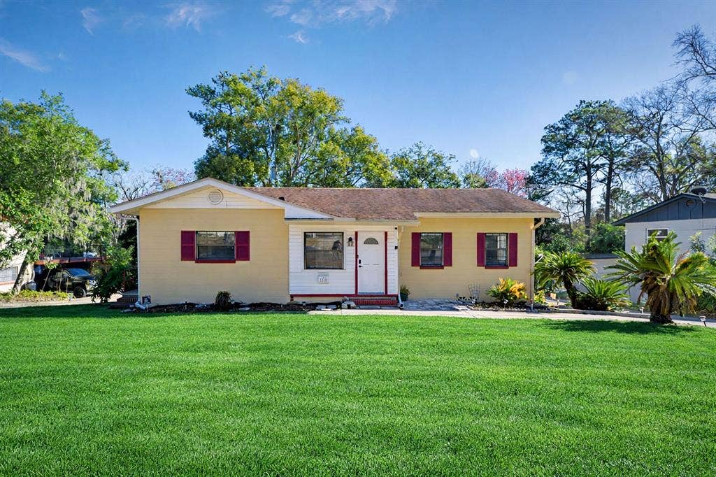 6 BR in Jacksonville