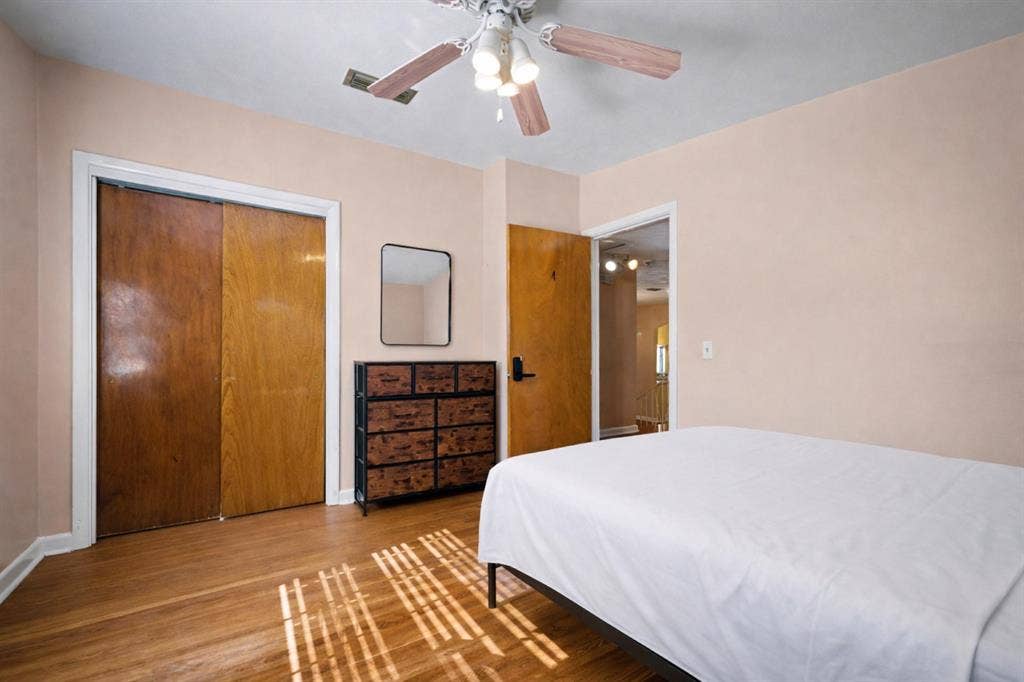 6 BR in Jacksonville